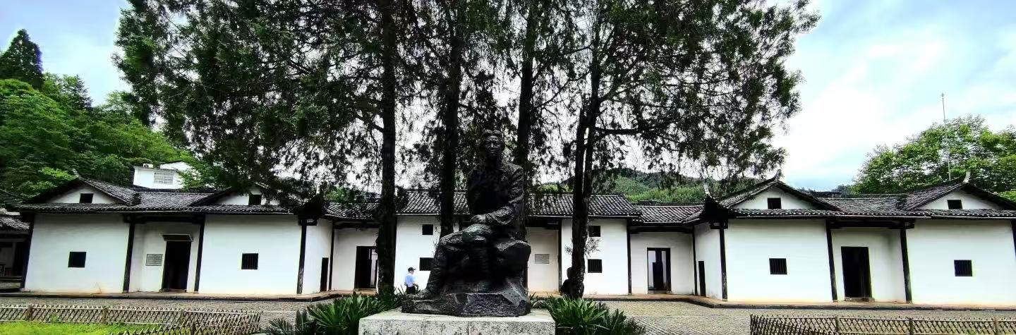 追寻红色足迹，凝聚团队力量——南昌·井冈山红色之旅